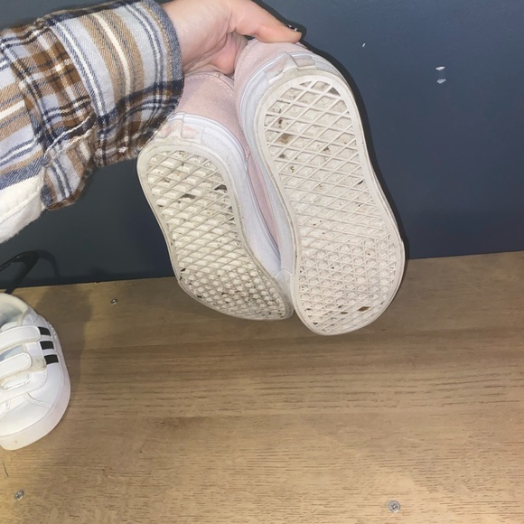 Vans - Picture 5 of 5